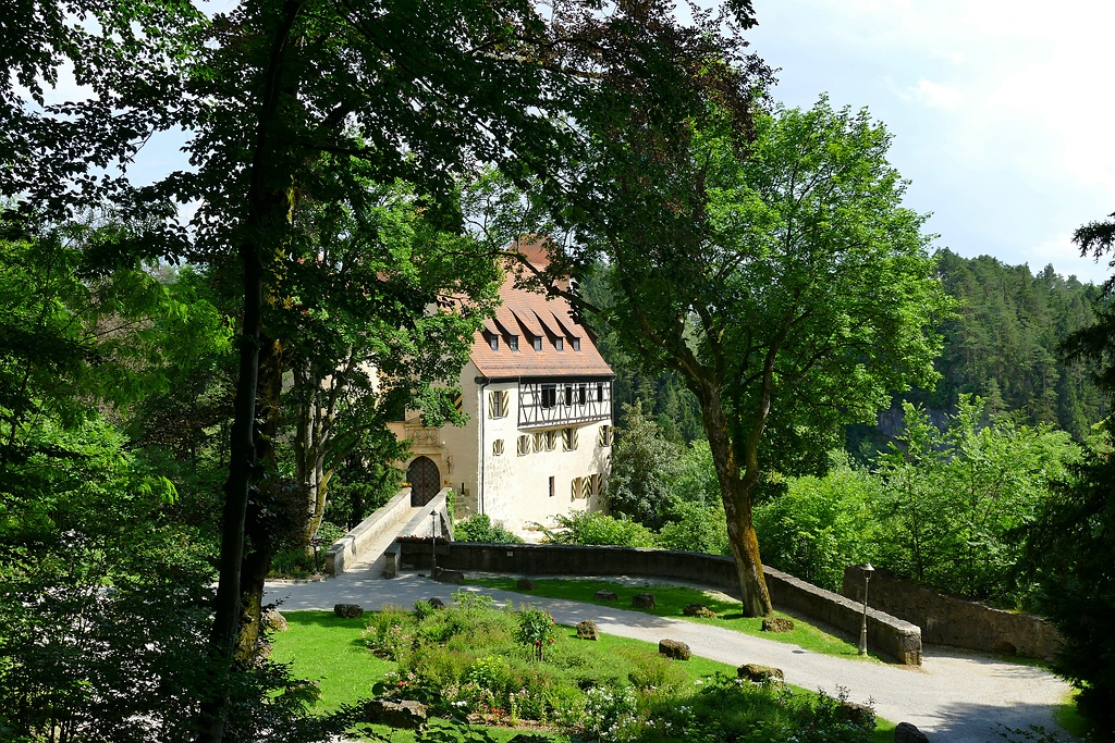 comp_Schloss Rabenstein (1).jpg