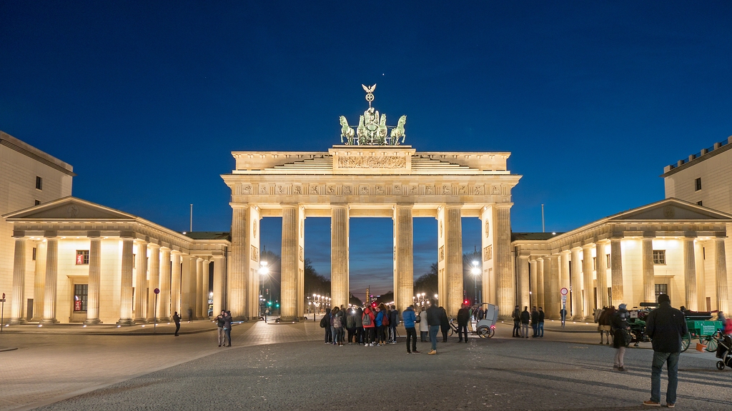 comp_Brandenb. Tor yy (P1070461).jpg
