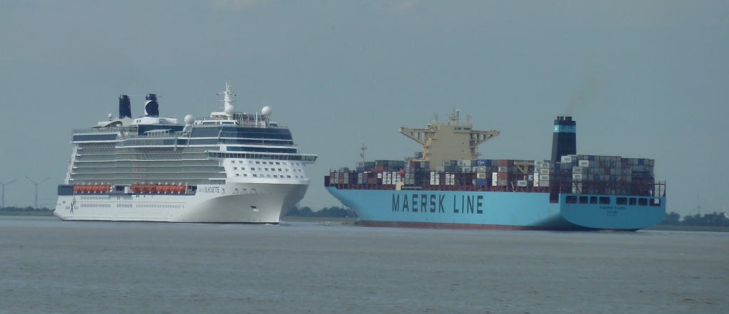 Silhouette_Maersk-Evora.jpg