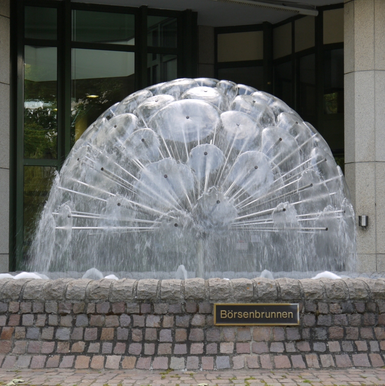 comp_P1120231-Börsenbrunnen.jpg