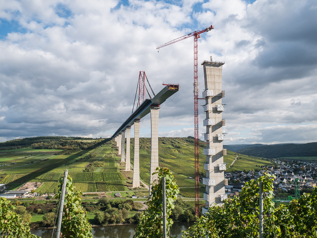 soll noch eine Brücke werden.jpg