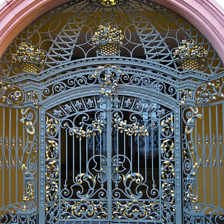 Haus zum Walfisch, Freiburg i. Br..jpg