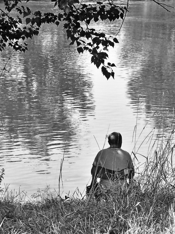 Street am Fluss.jpg