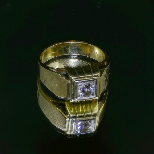 verkleinert .Ring auf Spiegel.jpg