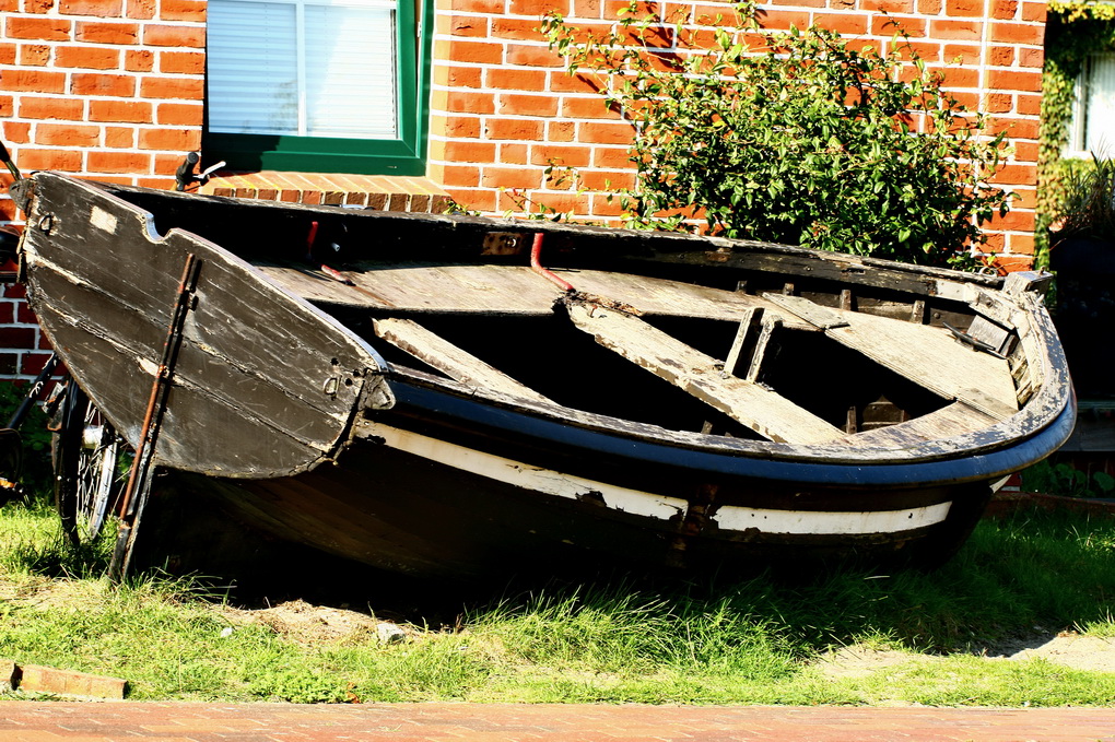 Altes Boot.JPG