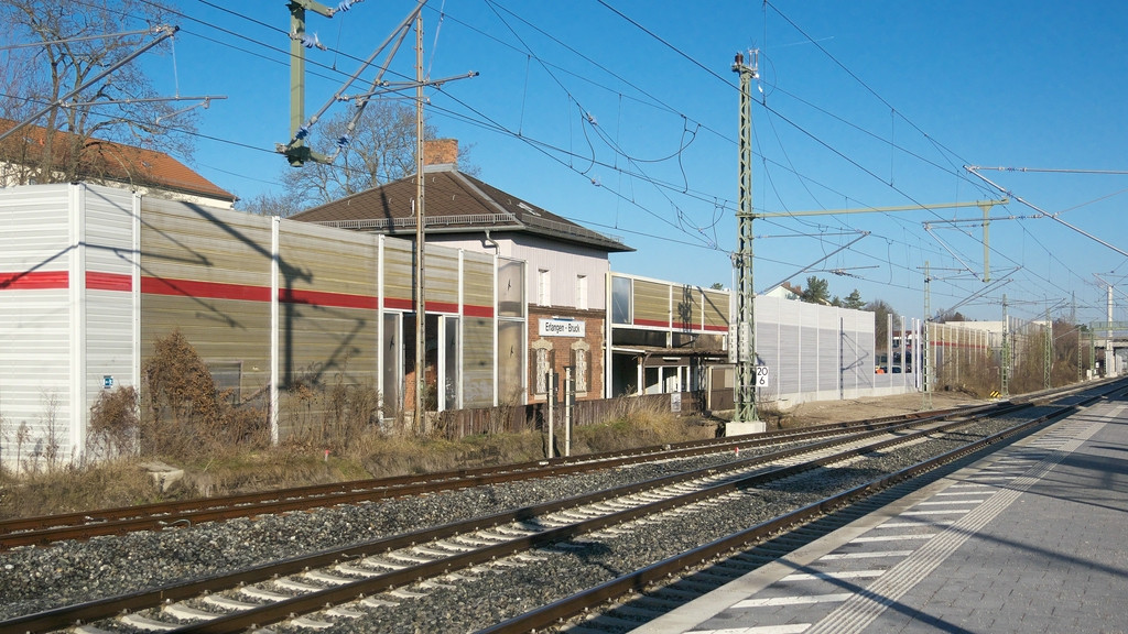 _P1080329_R8.jpg