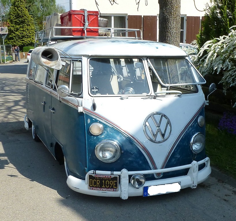 comp_109_VW Bus tiefergelegt.jpg