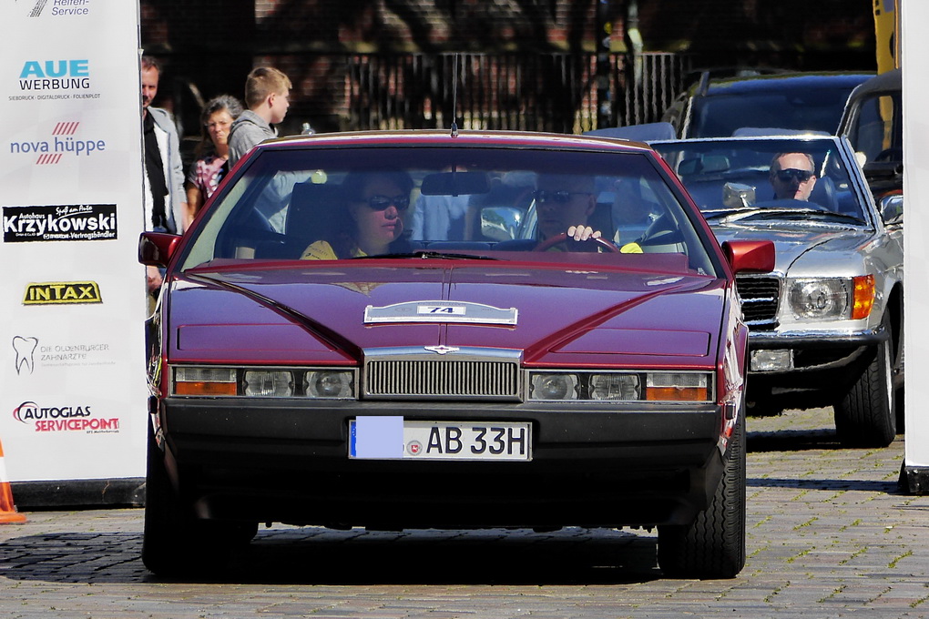 Aston Martin Lagonda.JPG