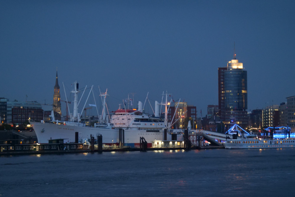 hamburg_hafen_abend.jpg