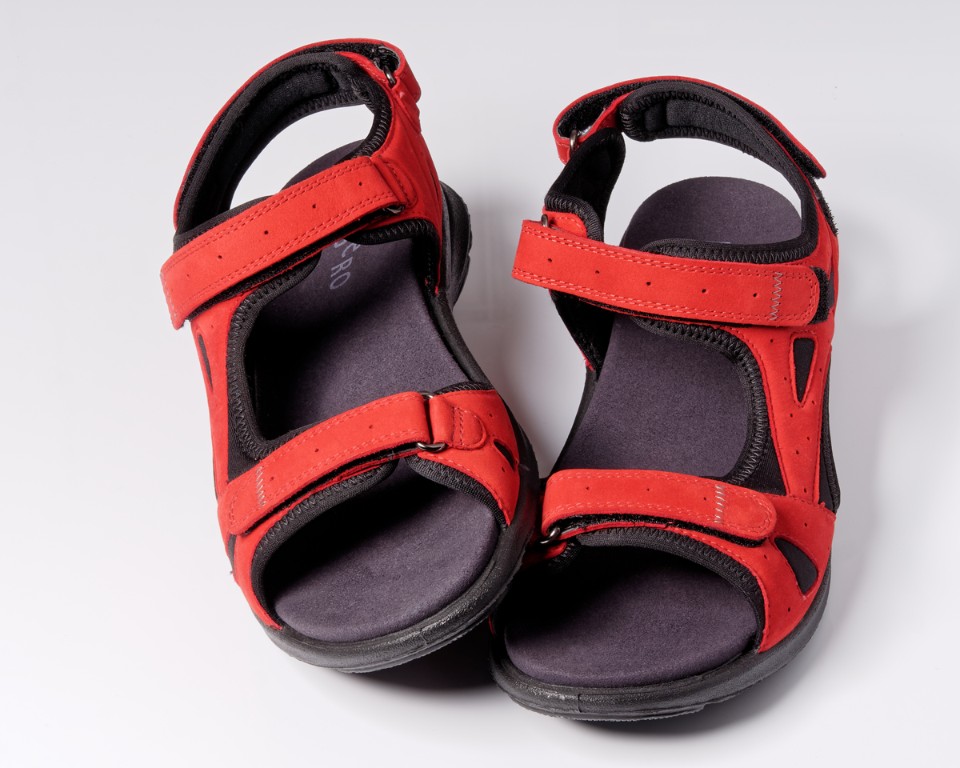 Sandalen-rot_1200px.jpg