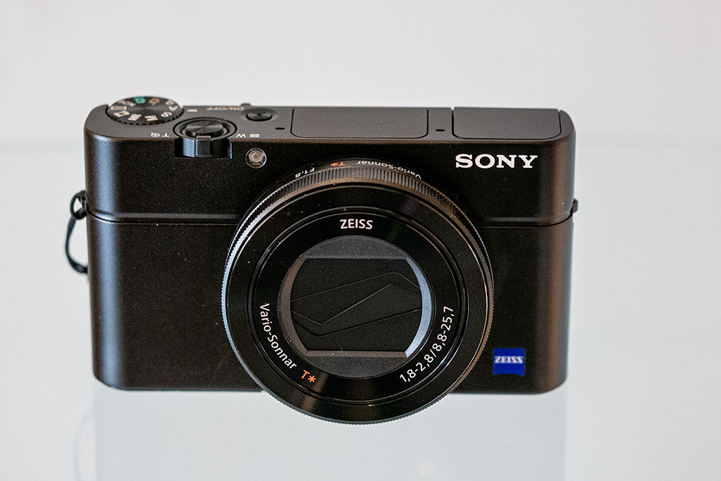 Sony DSC-RX100 III.jpg