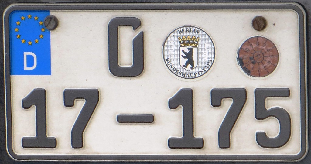 175 Diplomatenauto.jpg