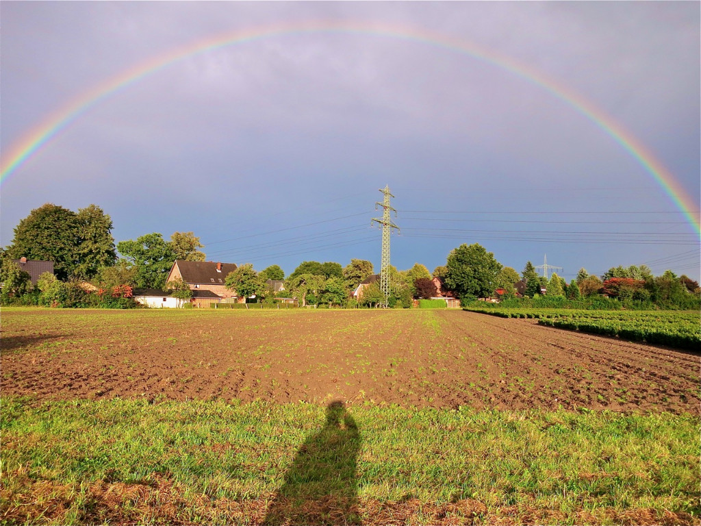 Regenbogen mit Schatten.jpg
