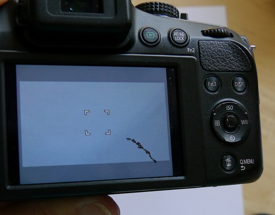 _fz200-display.jpg