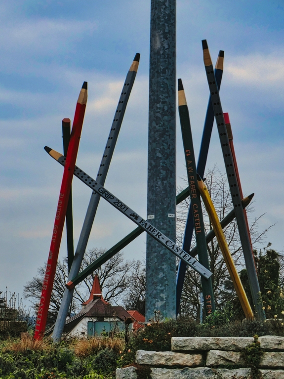 Stein_ Kreisverkehr (1).jpg