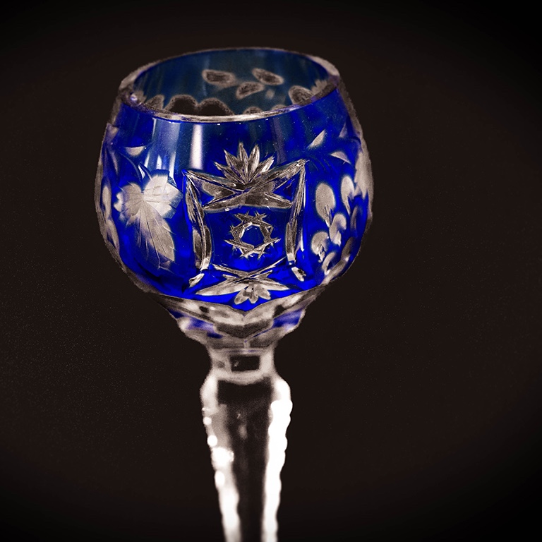 Blau auf Schwarz.jpg