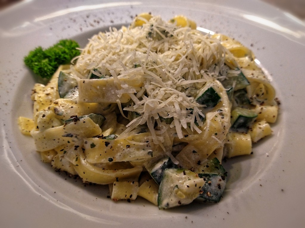 Zucchini-Nudeln_1200px.jpg