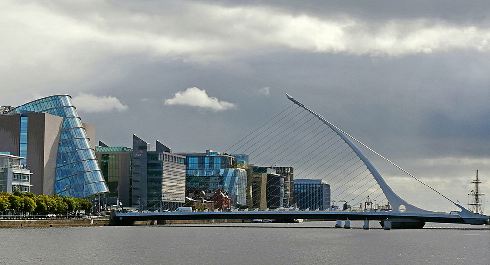 Samuel Beckett Bridge.JPG