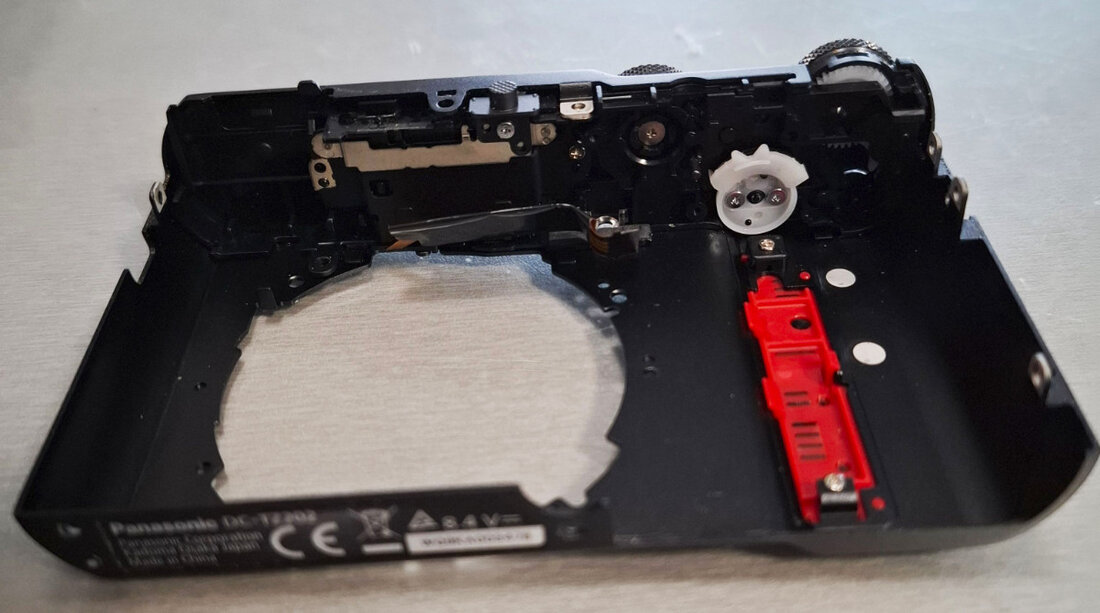 Lumix Gehäuseteil.jpg