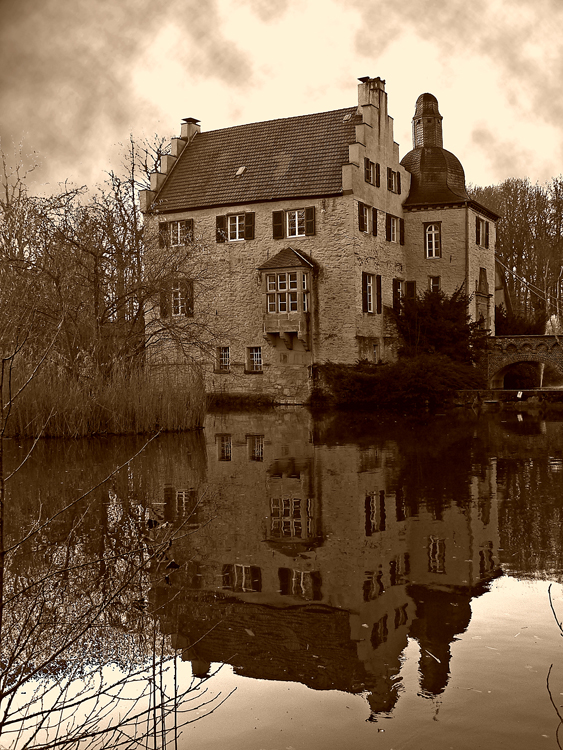 Schloss-Dellwig-2.jpg