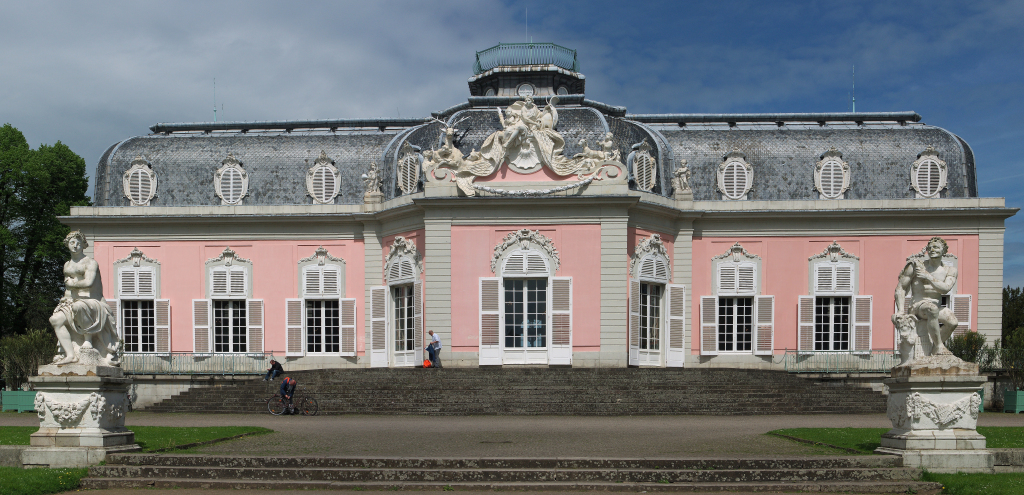 Schloss Benrath_Pano3a_1-Schloss Benrath_Pano3a_4_beschnitten.jpg