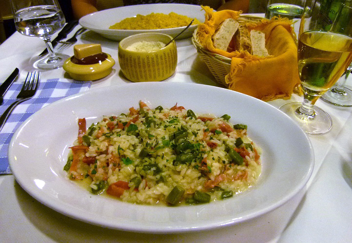 Dinner1_corr.jpg