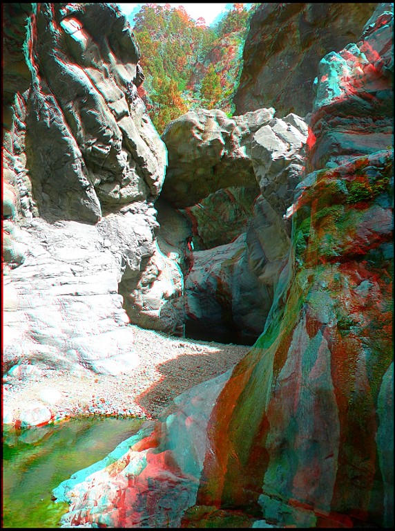 Caldera-Arc_anaglyph.jpg
