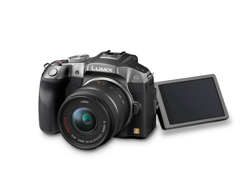 comp_Panasonic_DMC-G6s_slant_H_FS014042_LCD.jpg