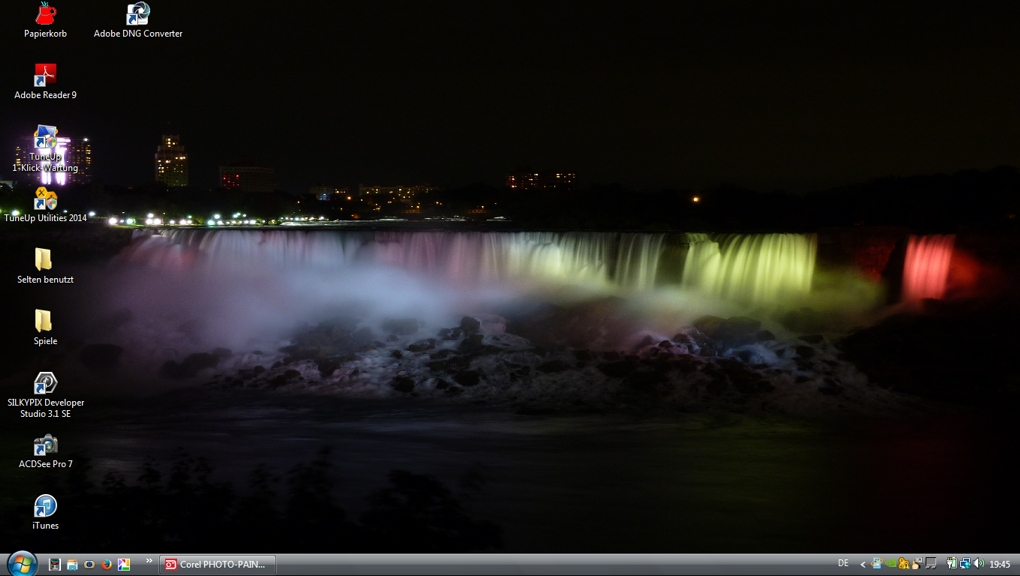 Niagara - American Falls.jpg