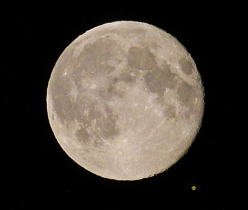 Vollmond und Sternschnuppe.jpg