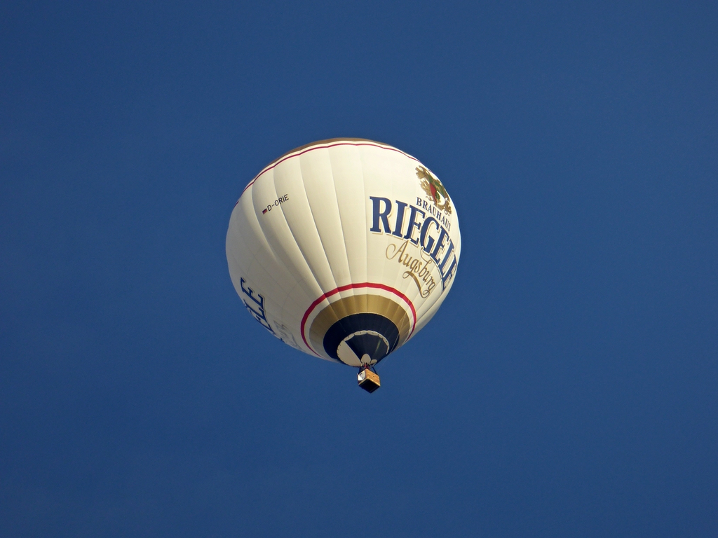 comp_Ballon (3).jpg