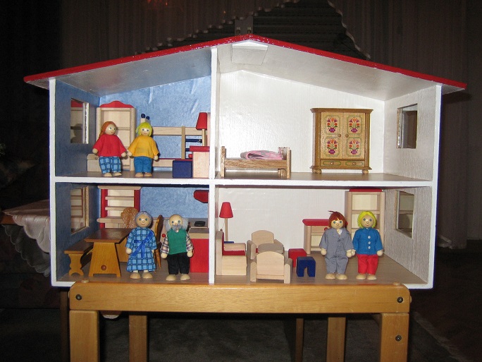 IMG_2636 Puppenhaus.jpg