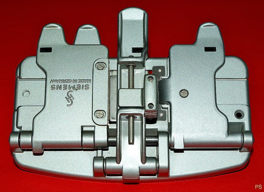 S 8 Klebepresse 11.jpg