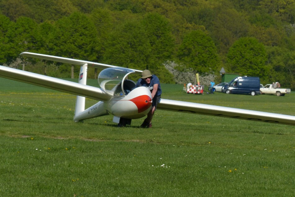 vormfliegenkommtschieben_2.jpg